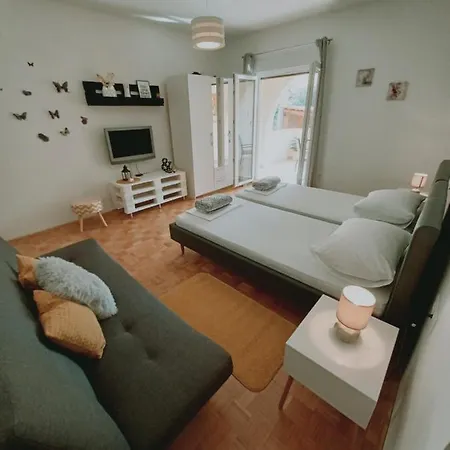 Apartman Laura Appartement *